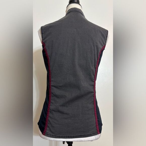 Vintage Y2K Lip Service Black & Red Sleeveless Button Down Shirt with Patch SZ S - Picture 4 of 9